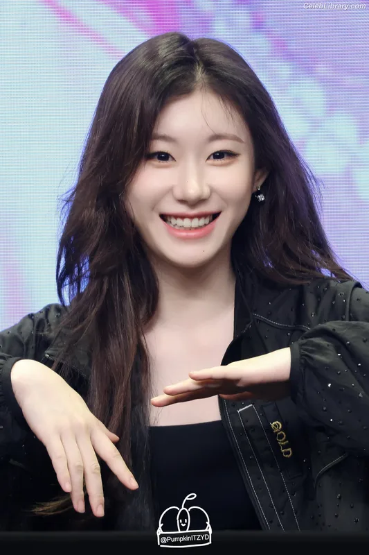Chaeryeong - ITZY (채령) photo 23 of 660