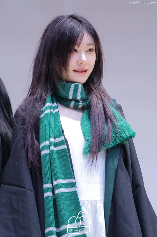 Chaeryeong - ITZY (채령) photo 5 of 660