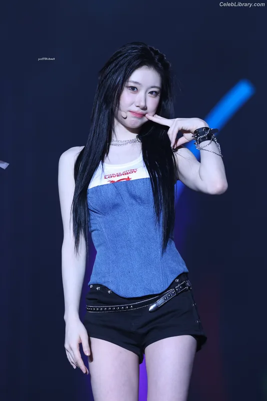 Chaeryeong - ITZY (채령) photo 10 of 660
