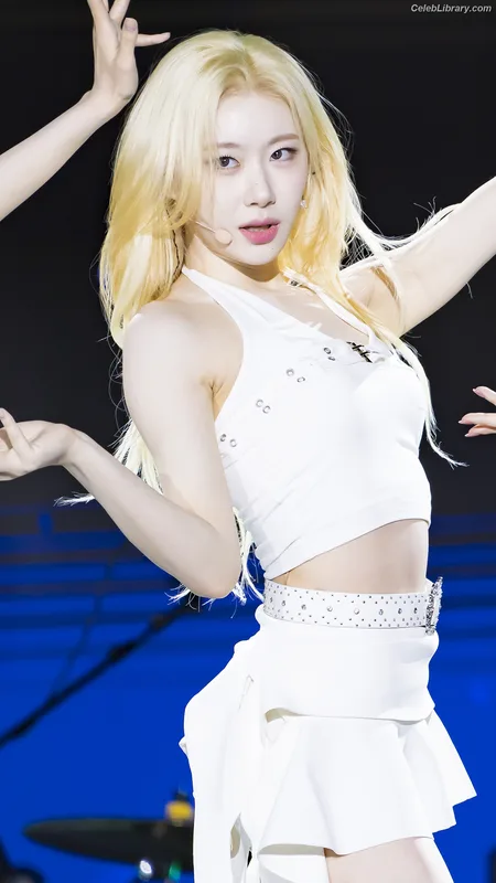 Chaeryeong - ITZY (채령) photo 14 of 660