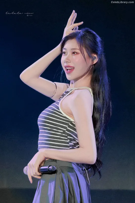 Chaeryeong - ITZY (채령) photo 17 of 660