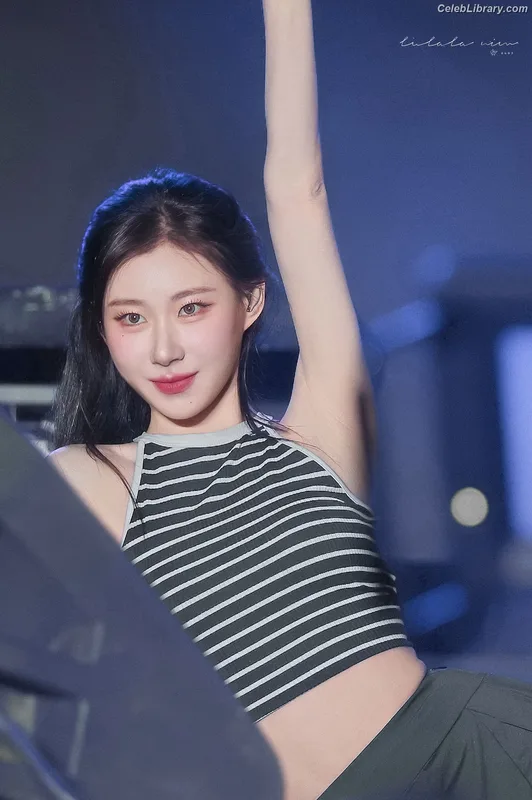 Chaeryeong - ITZY (채령) photo 18 of 660