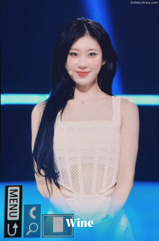 Chaeryeong - ITZY (채령) photo 5 of 660