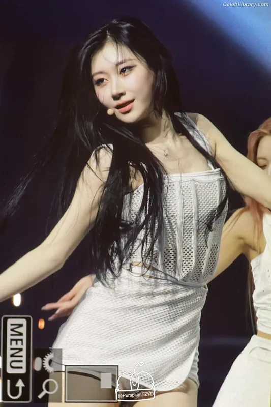 Chaeryeong - ITZY (채령) photo 6 of 660