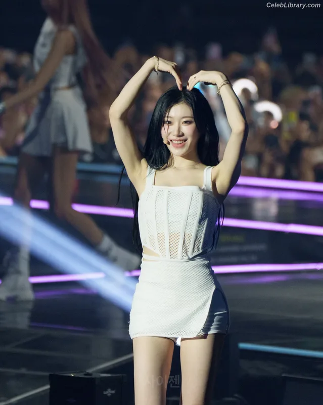 Chaeryeong - ITZY (채령) photo 11 of 660