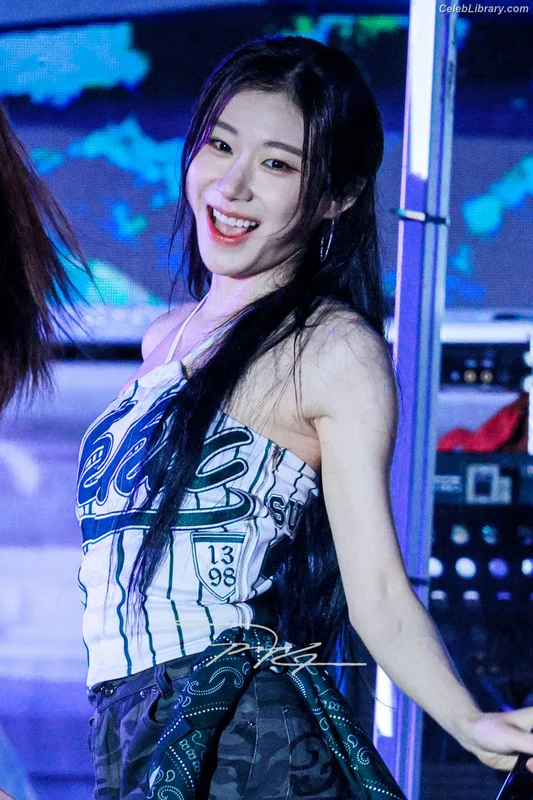 Chaeryeong - ITZY (채령) photo 16 of 660