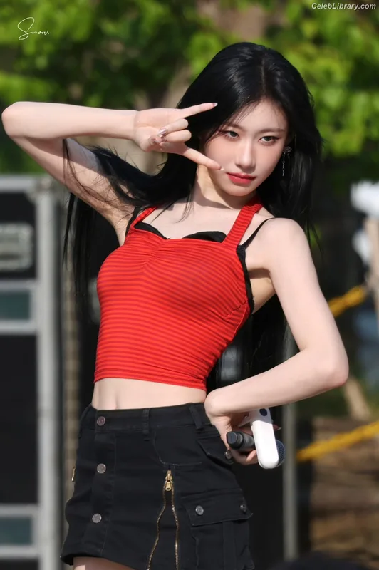 Chaeryeong - ITZY (채령) photo 6 of 660