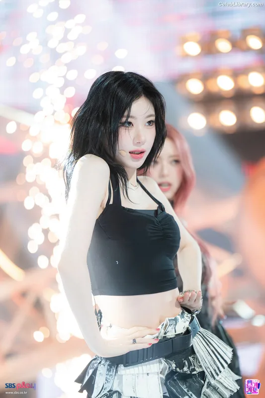 Chaeryeong - ITZY (채령) photo 14 of 660