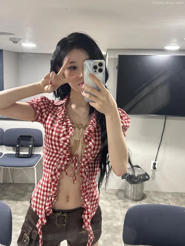 Chaeryeong - ITZY (채령) photo 8 of 660