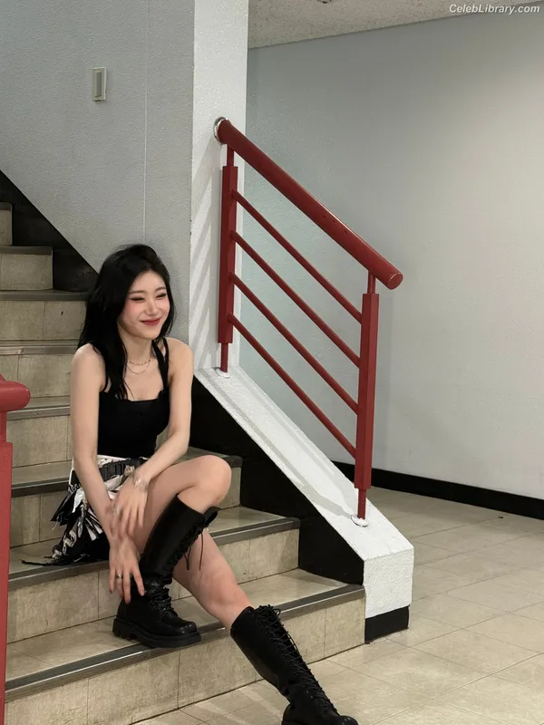 Chaeryeong - ITZY (채령) photo 12 of 660