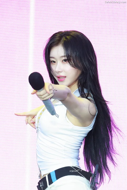 Chaeryeong - ITZY (채령) photo 13 of 660