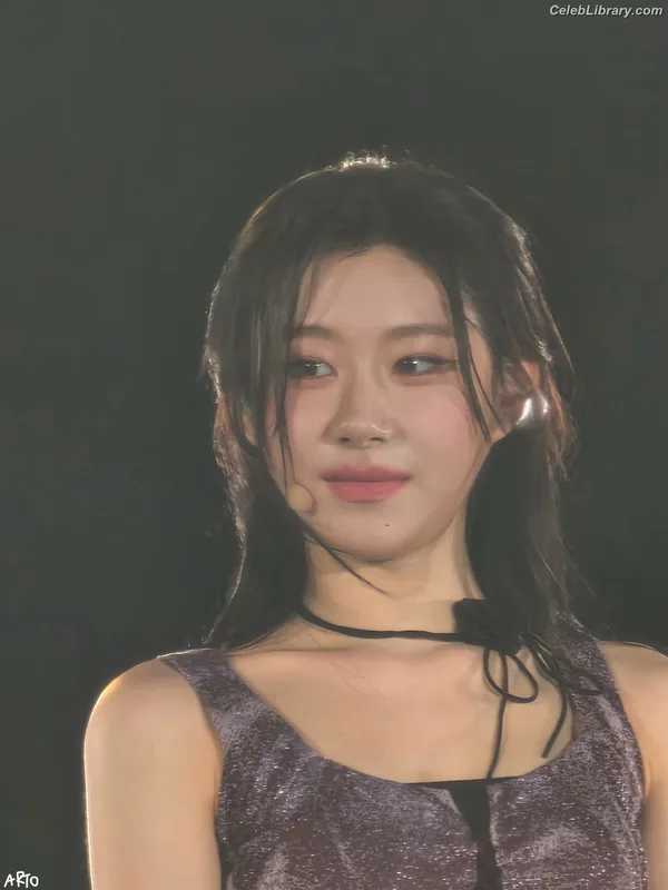 Chaeryeong - ITZY (채령) photo 7 of 660
