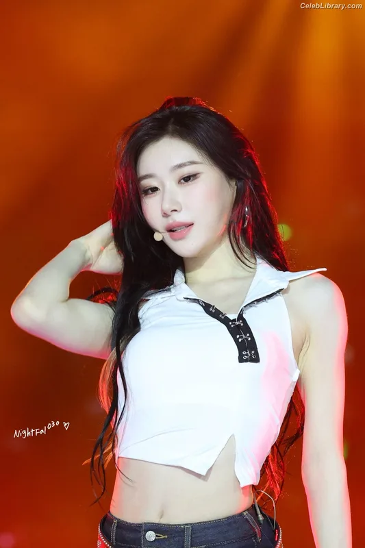 Chaeryeong - ITZY (채령) photo 10 of 660