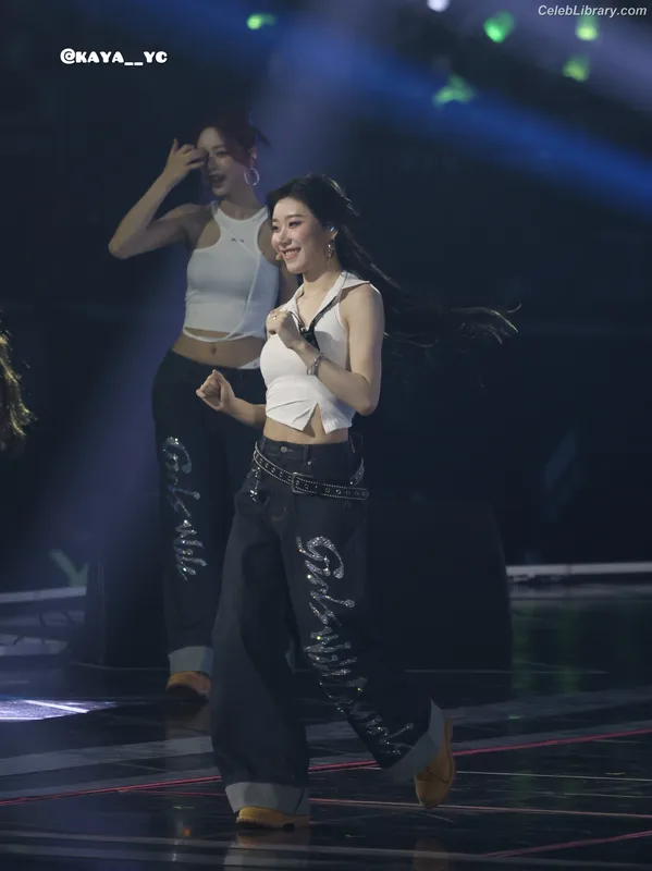 Chaeryeong - ITZY (채령) photo 16 of 660