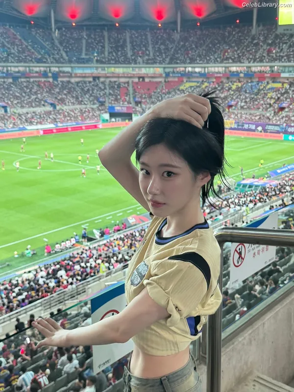 Chaeryeong - ITZY (채령) photo 17 of 660