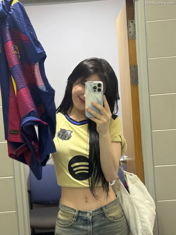 Chaeryeong - ITZY (채령) photo 19 of 660