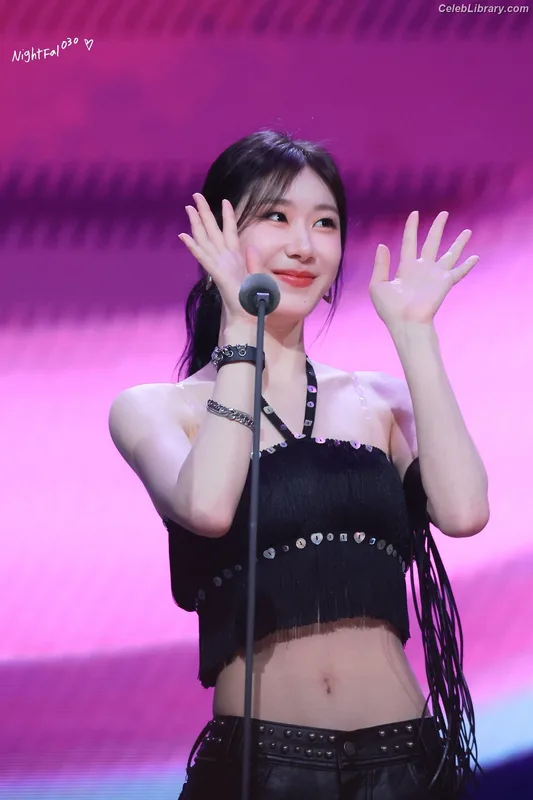 Chaeryeong - ITZY (채령) photo 19 of 660