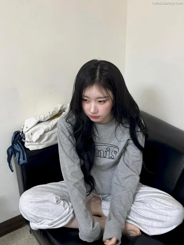 Chaeryeong - ITZY (채령) photo 5 of 660