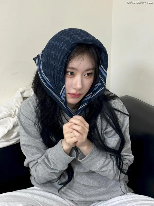 Chaeryeong - ITZY (채령) photo 8 of 660