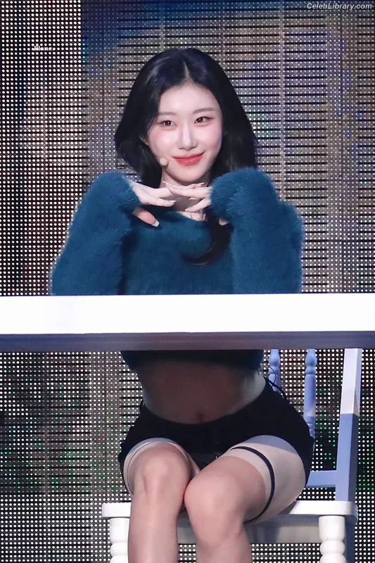 Chaeryeong - ITZY (채령) photo 15 of 660