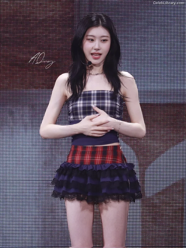 Chaeryeong - ITZY (채령) photo 8 of 660