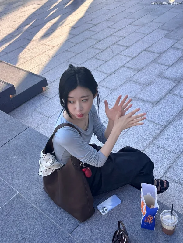 Chaeryeong - ITZY (채령) photo 17 of 660