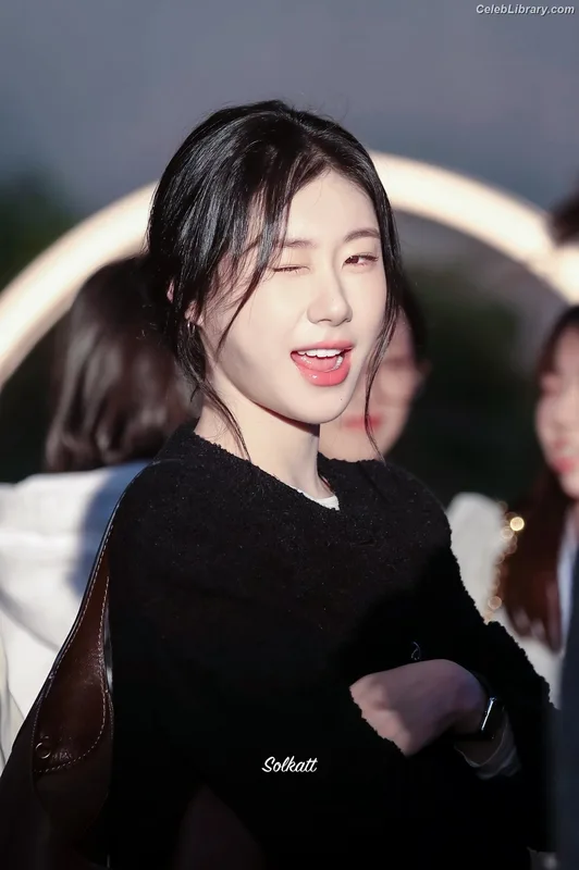 Chaeryeong - ITZY (채령) photo 23 of 660
