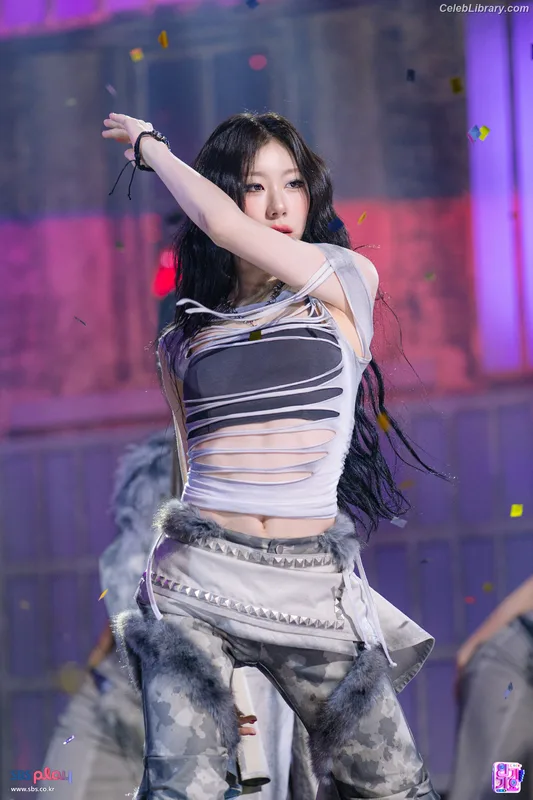 Chaeryeong - ITZY (채령) photo 10 of 660