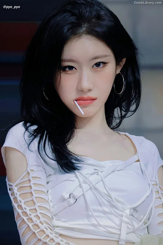 Chaeryeong - ITZY (채령) photo 21 of 660