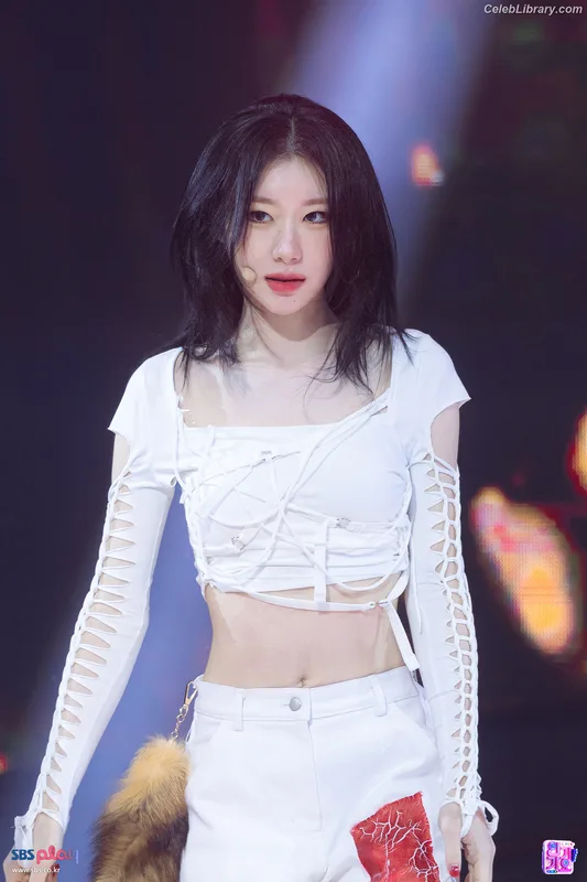 Chaeryeong - ITZY (채령) photo 23 of 660