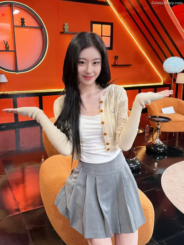 Chaeryeong - ITZY (채령) photo 11 of 660