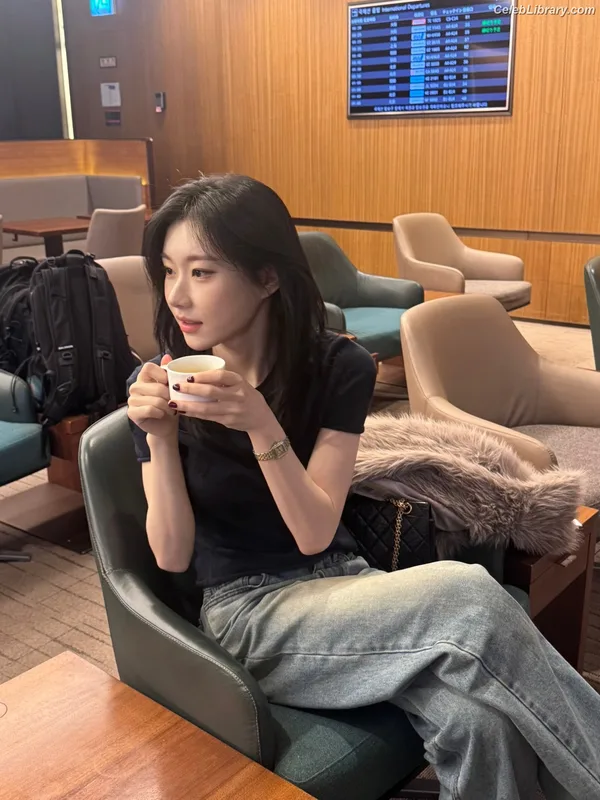 Chaeryeong - ITZY (채령) photo 10 of 660