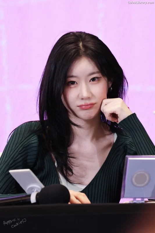 Chaeryeong - ITZY (채령) photo 13 of 660