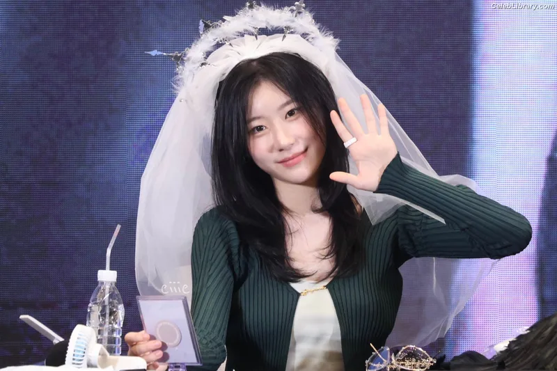 Chaeryeong - ITZY (채령) photo 15 of 660