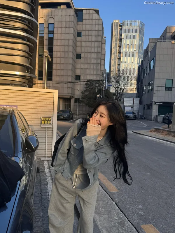 Chaeryeong - ITZY (채령) photo 4 of 660