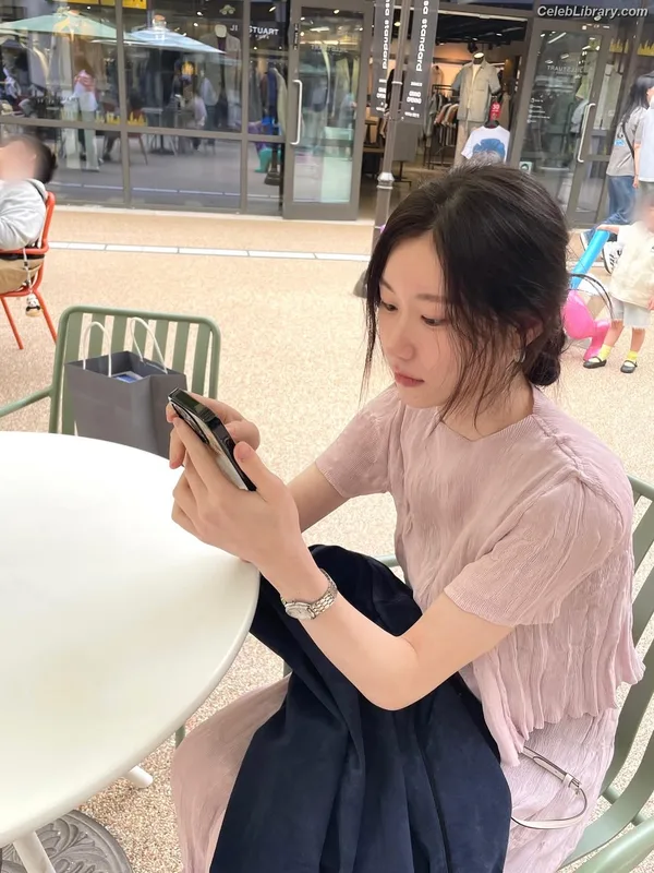 Chaeryeong - ITZY (채령) photo 16 of 660