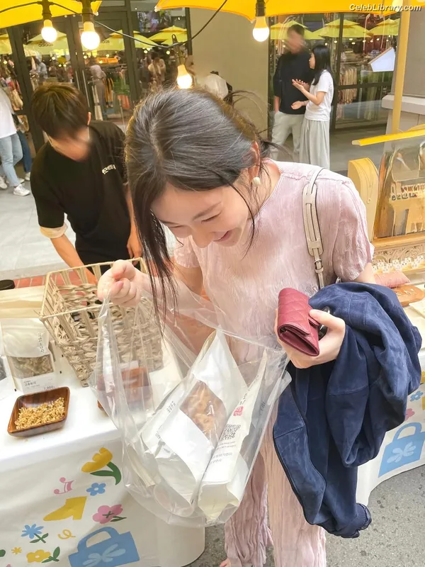 Chaeryeong - ITZY (채령) photo 17 of 660