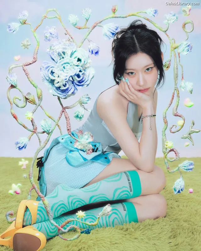 Chaeryeong - ITZY (채령) photo 20 of 660