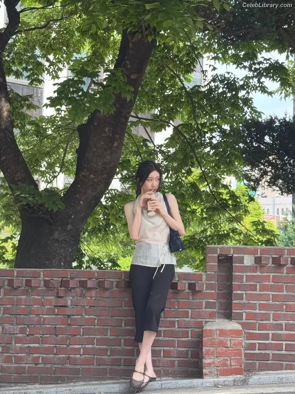 Chaeryeong - ITZY (채령) photo 6 of 660