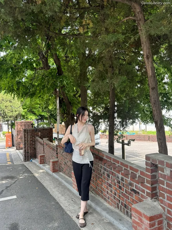 Chaeryeong - ITZY (채령) photo 8 of 660