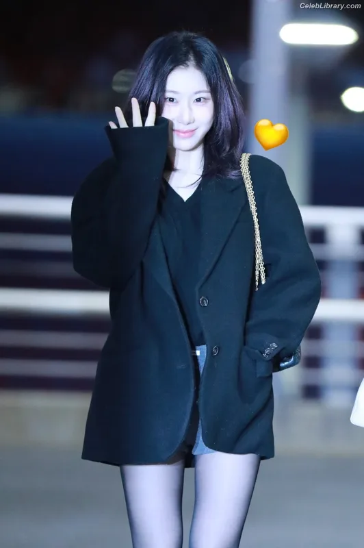Chaeryeong - ITZY (채령) photo 21 of 660