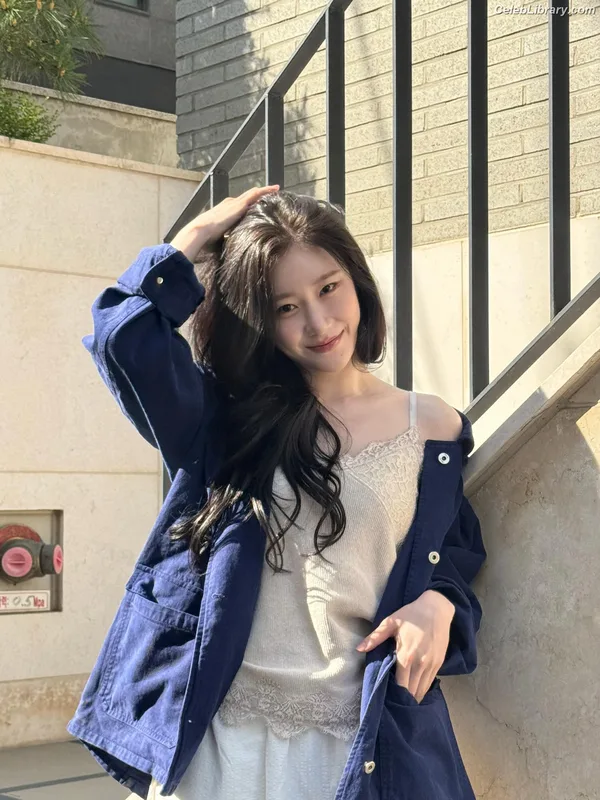 Chaeryeong - ITZY (채령) photo 6 of 660