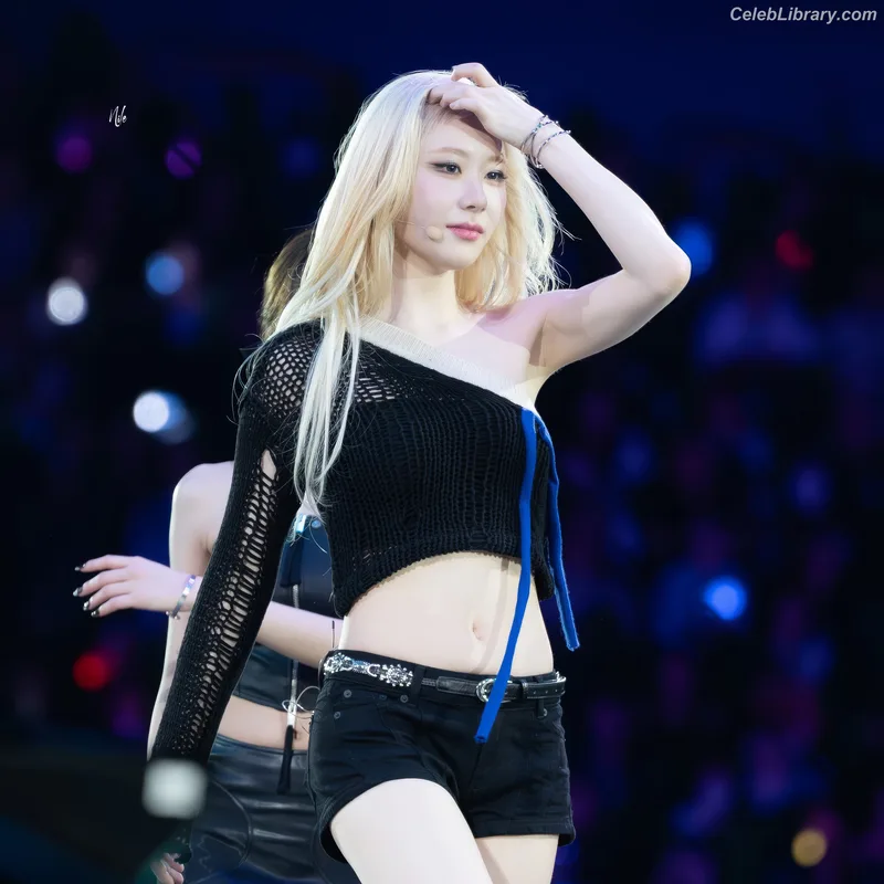 Chaeryeong - ITZY (채령) photo 20 of 660