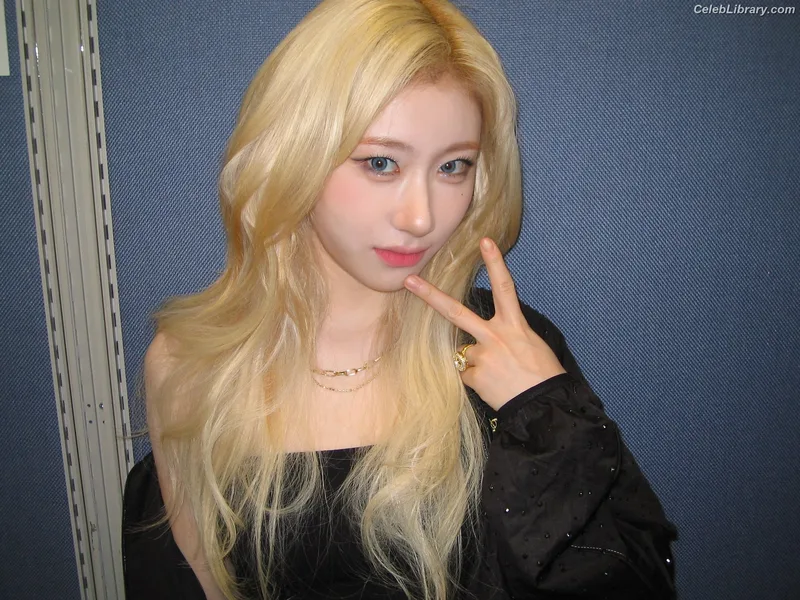 Chaeryeong - ITZY (채령) photo 21 of 660