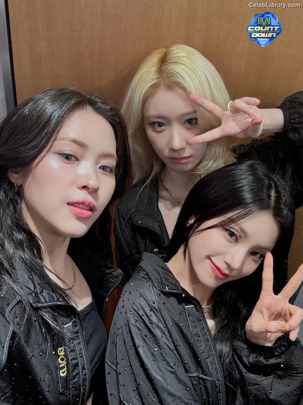 Chaeryeong - ITZY (채령) photo 22 of 660