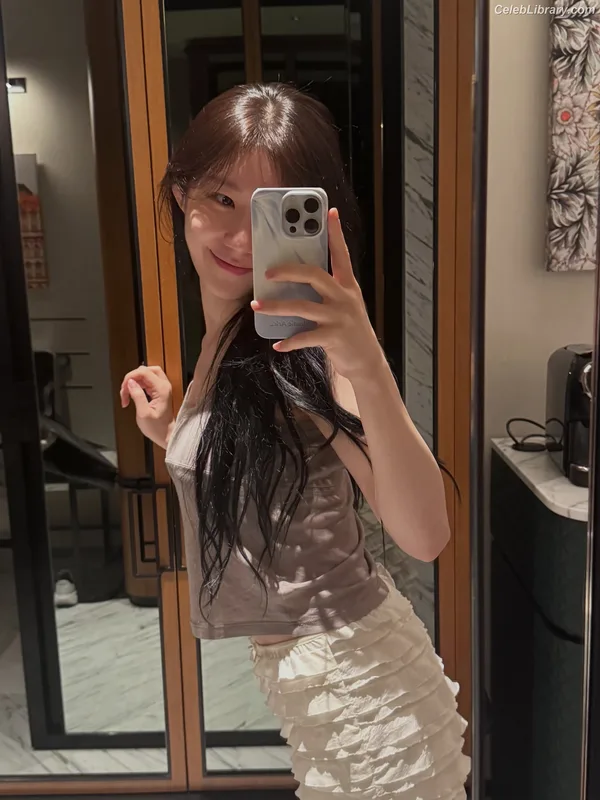 Chaeryeong - ITZY (채령) photo 3 of 660