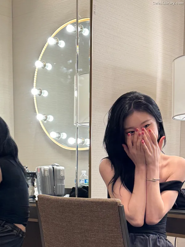 Chaeryeong - ITZY (채령) photo 5 of 660