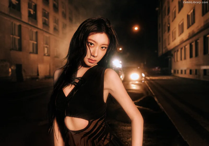 Chaeryeong - ITZY (채령) photo 22 of 660