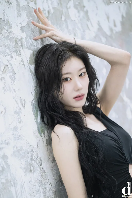 Chaeryeong - ITZY (채령) photo 24 of 660