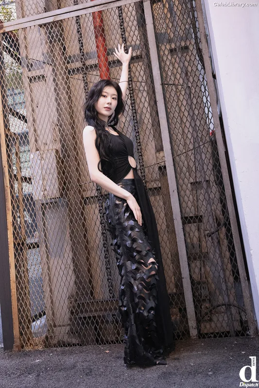 Chaeryeong - ITZY (채령) photo 1 of 660